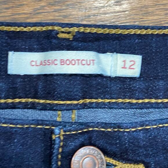 Levi’s Jeans SIZE 12 M Classic Bootcut Dark Wash Cotton Blend Denim - Picture 4 of 13